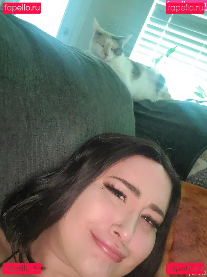 yureta2 Onlyfans Photo Gallery 