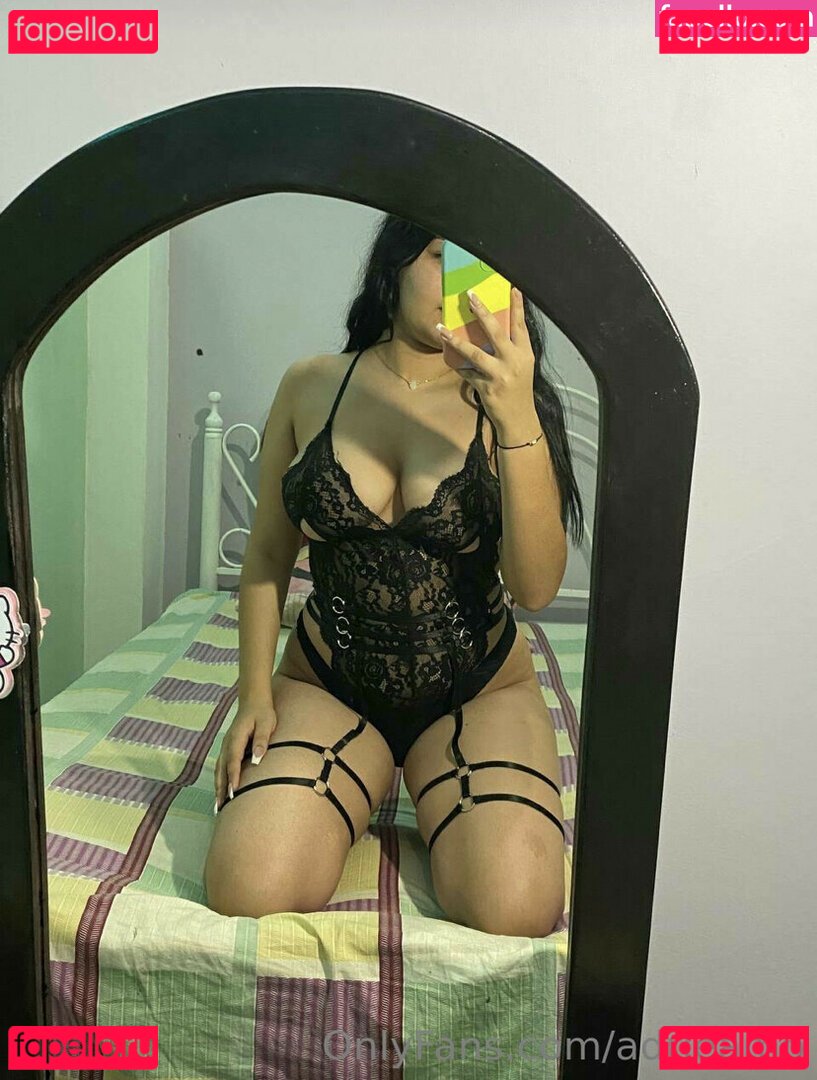 Adri Feet Nude Onlyfans Photo 23