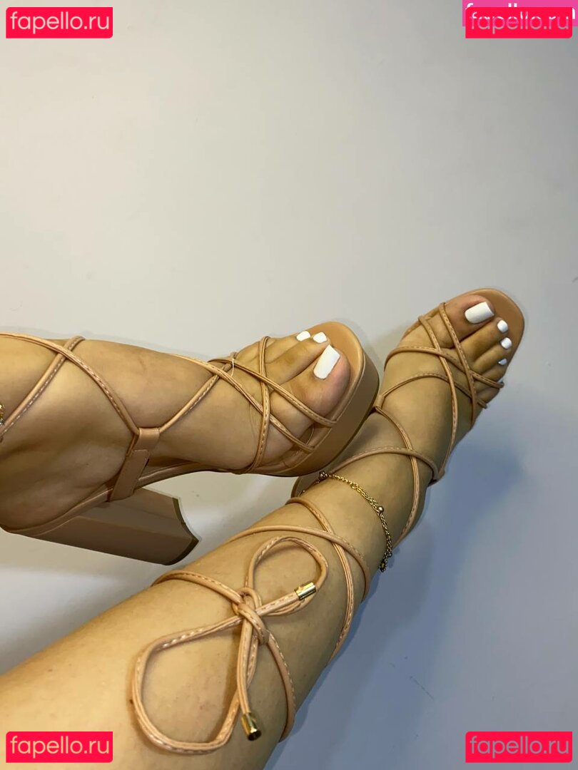 Adri Feet Nude Onlyfans Photo 16