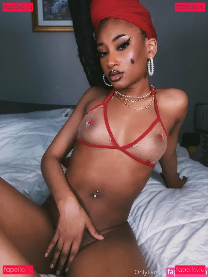 miabennet Onlyfans Photo Gallery 