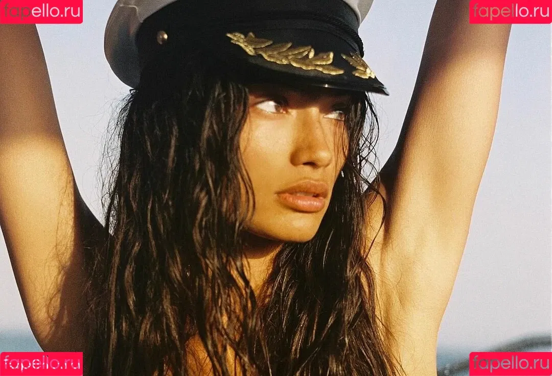 Kelly Gale Onlyfans Photo Gallery 