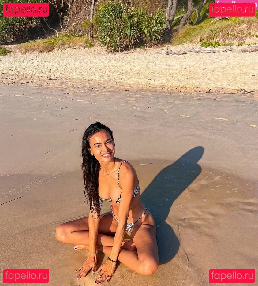 Kelly Gale Onlyfans Photo Gallery 