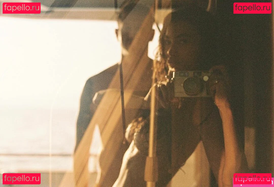 Kelly Gale Onlyfans Photo Gallery 