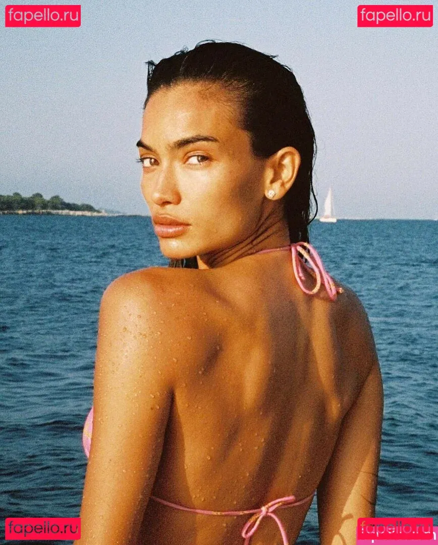 Kelly Gale Onlyfans Photo Gallery 