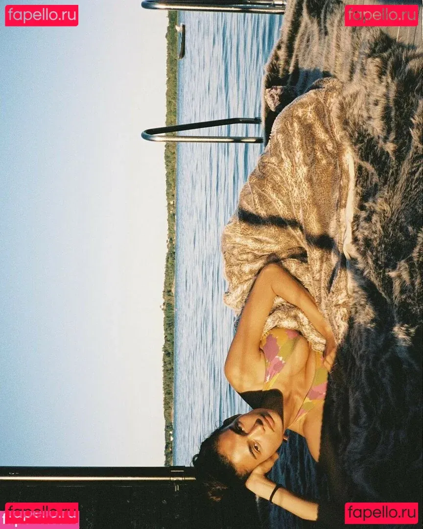 Kelly Gale Onlyfans Photo Gallery 