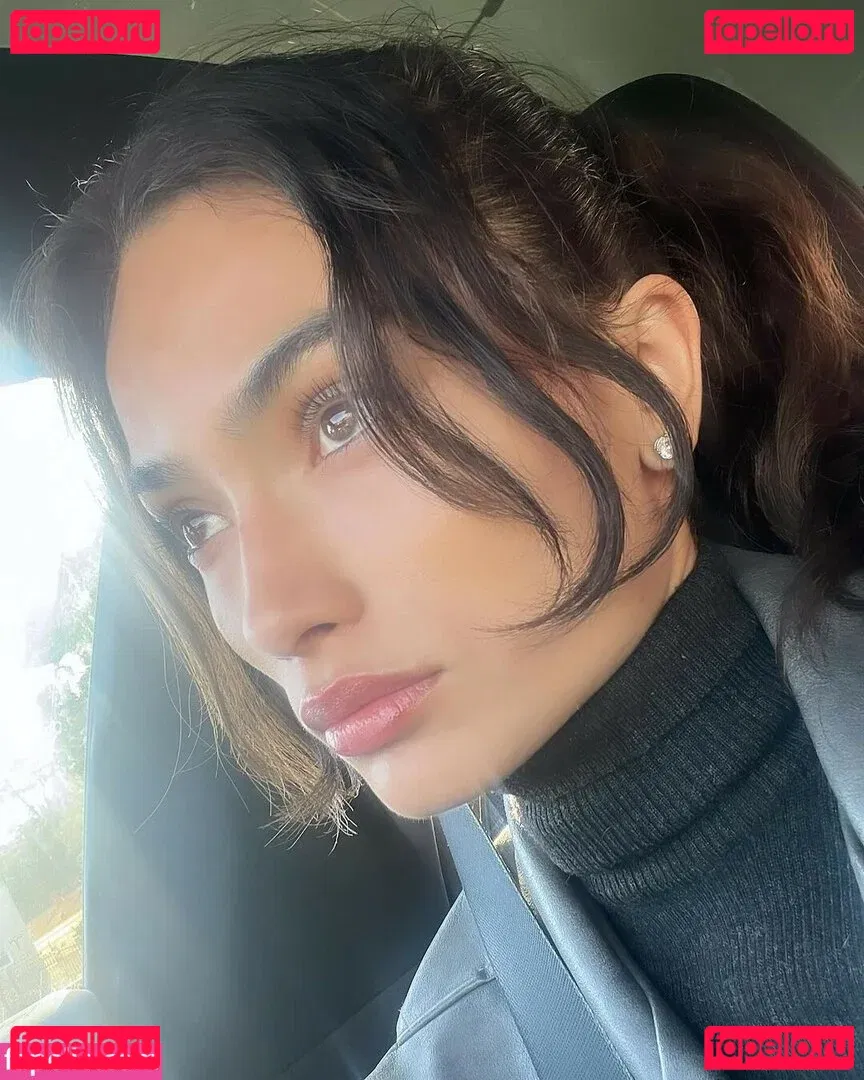 Kelly Gale Onlyfans Photo Gallery 