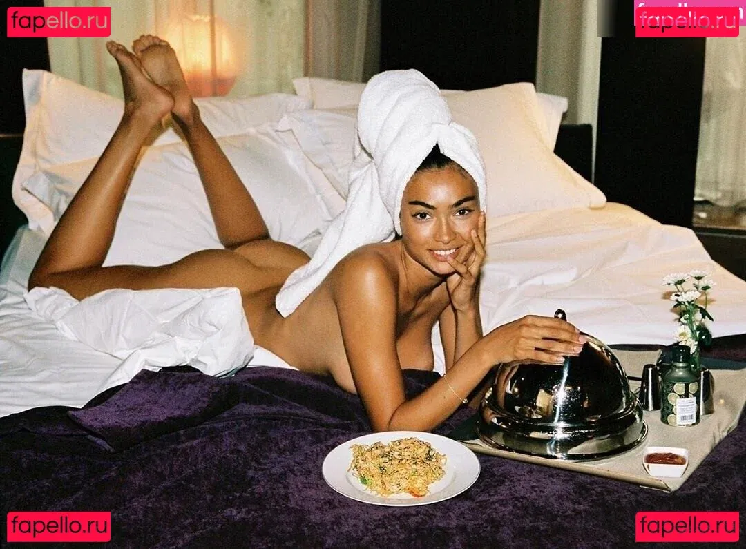 Kelly Gale Onlyfans Photo Gallery 