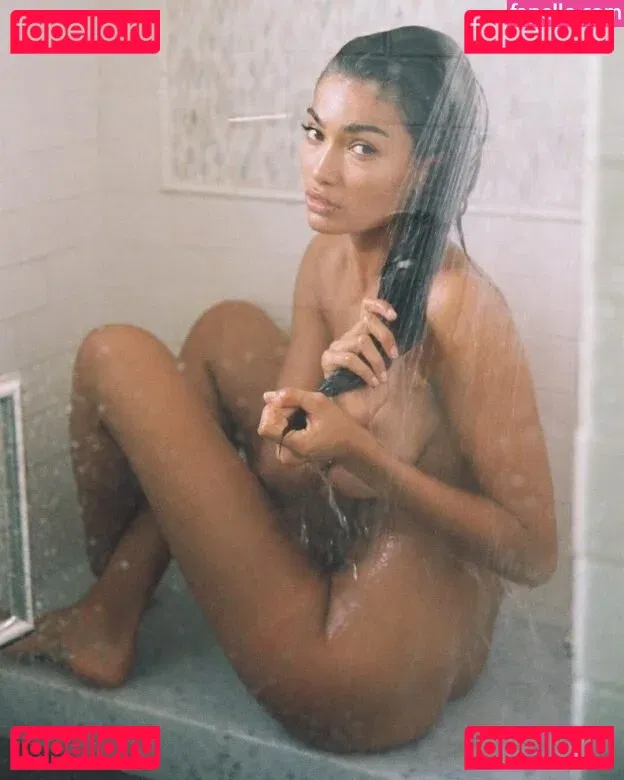 Kelly Gale Onlyfans Photo Gallery 