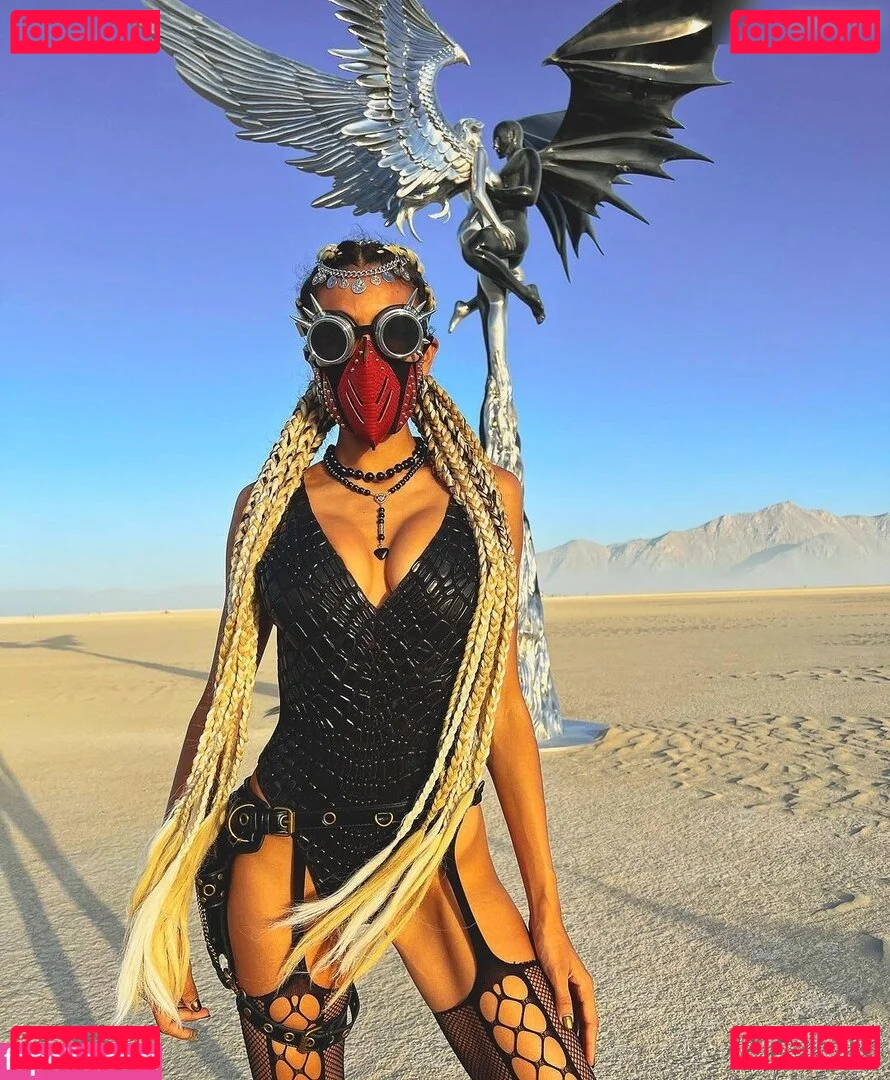 Kelly Gale Onlyfans Photo Gallery 