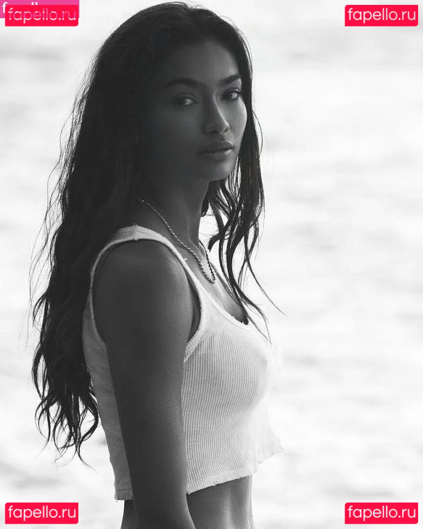 Kelly Gale Onlyfans Photo Gallery 