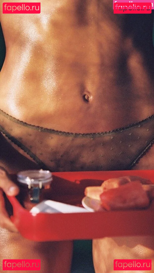 Kelly Gale Onlyfans Photo Gallery 