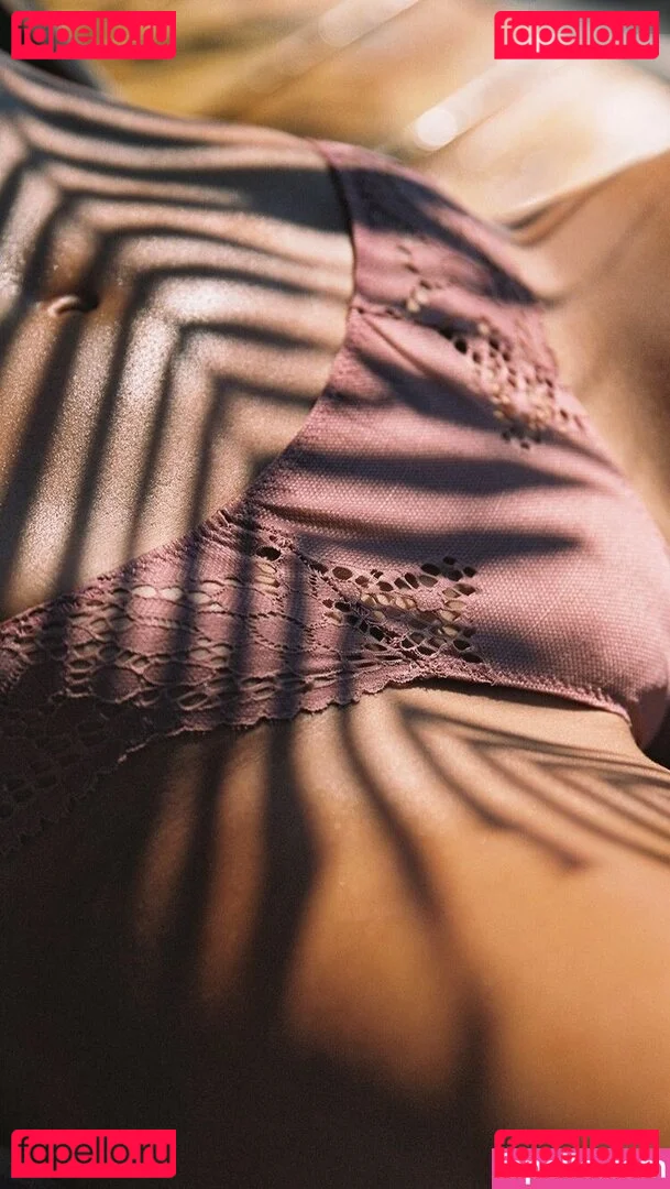 Kelly Gale Onlyfans Photo Gallery 