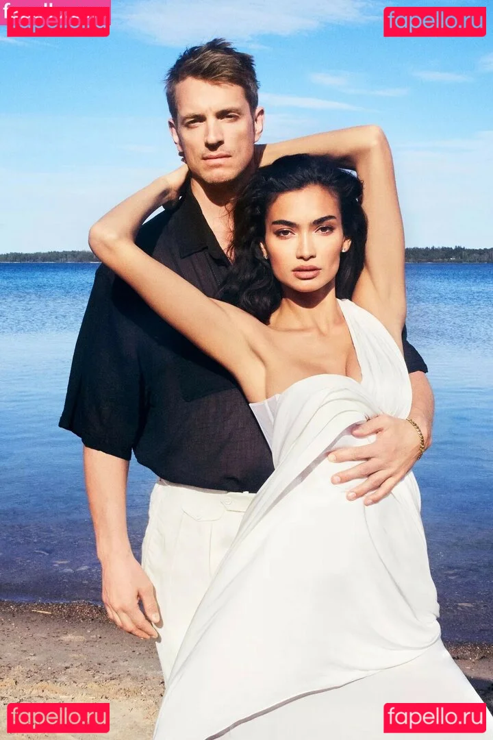 Kelly Gale Onlyfans Photo Gallery 