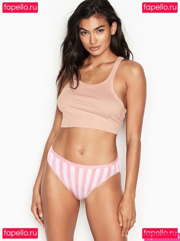 Kelly Gale Onlyfans Photo Gallery 