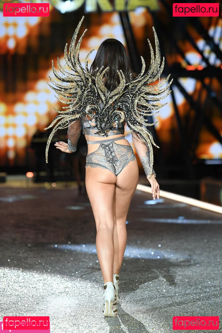 Kelly Gale Onlyfans Photo Gallery 