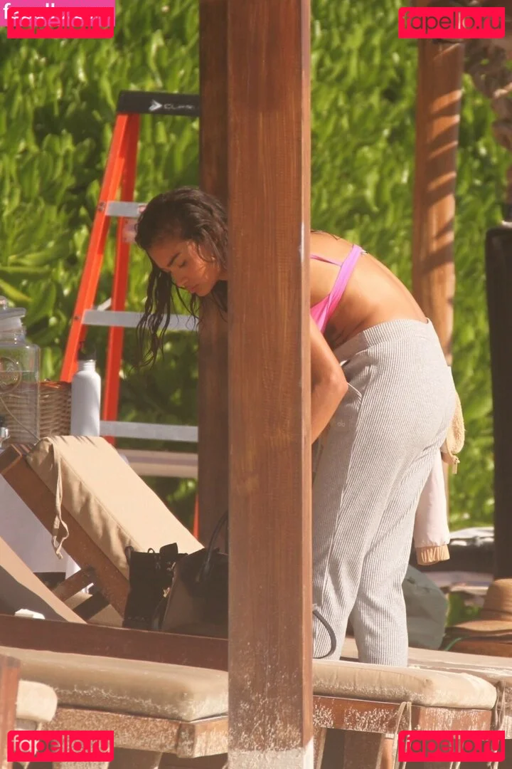 Kelly Gale Onlyfans Photo Gallery 