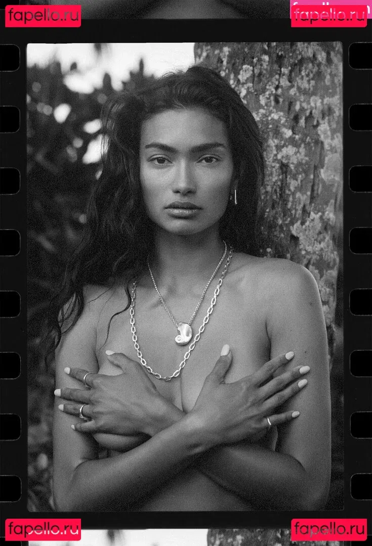 Kelly Gale Onlyfans Photo Gallery 