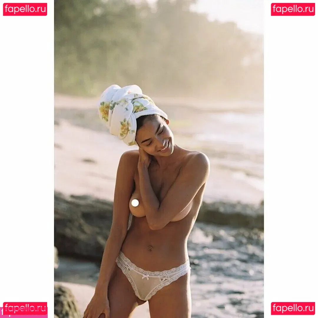 Kelly Gale Onlyfans Photo Gallery 