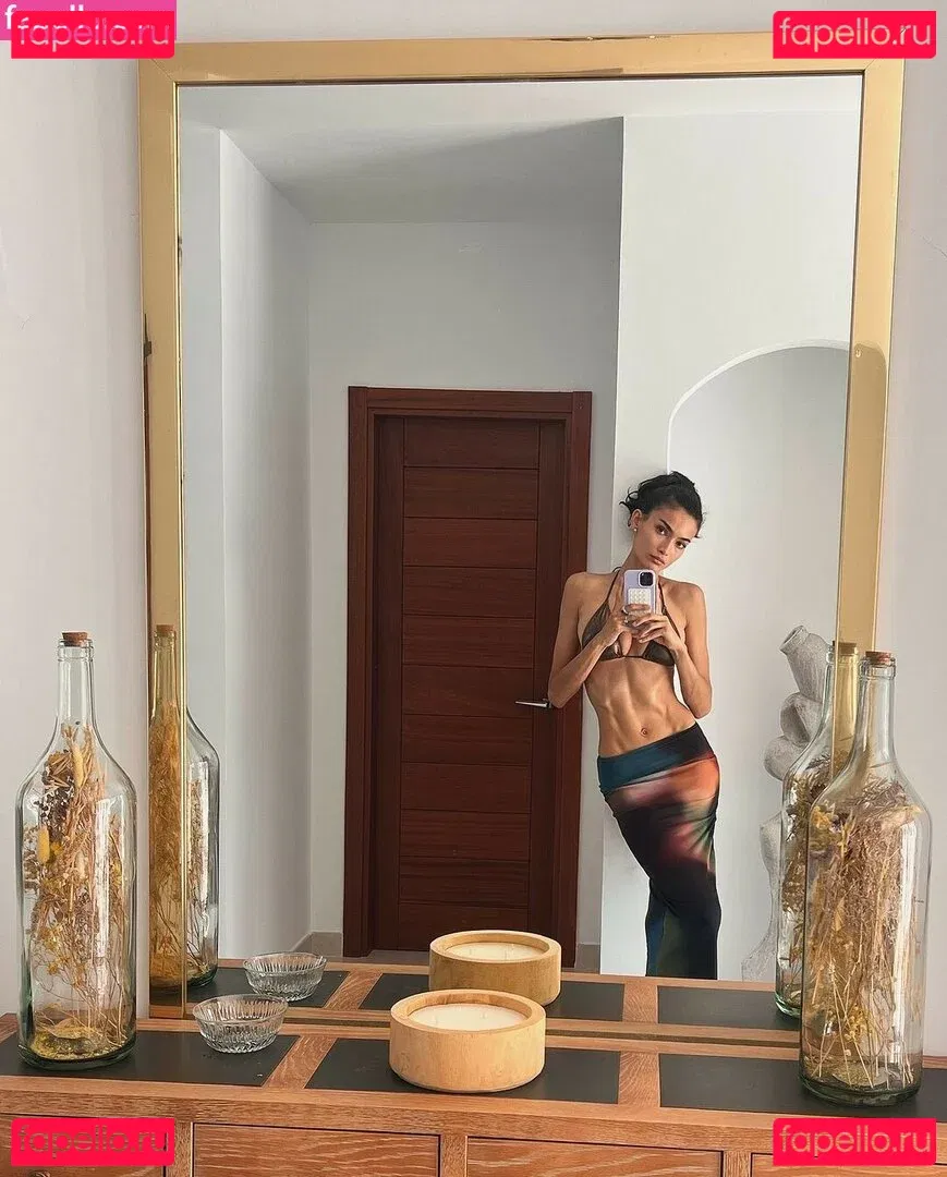 Kelly Gale Onlyfans Photo Gallery 