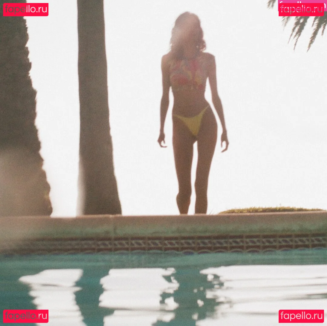 Kelly Gale Onlyfans Photo Gallery 