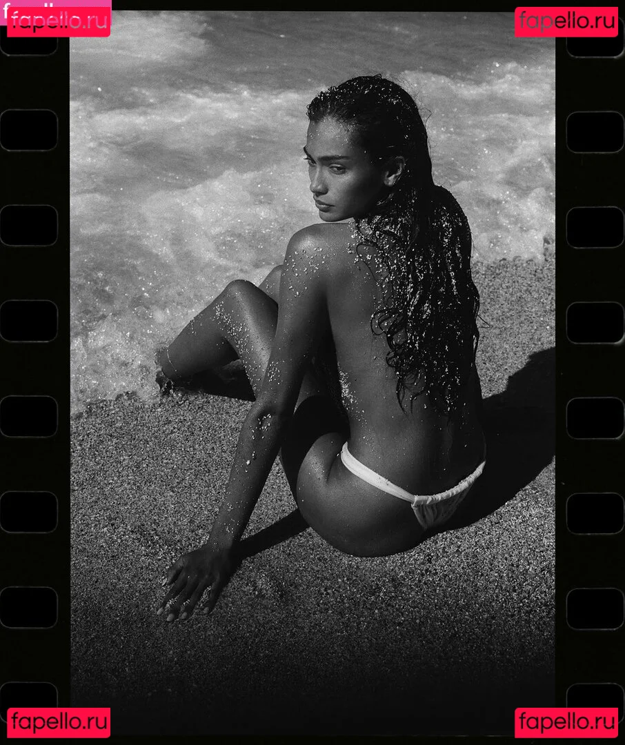 Kelly Gale Onlyfans Photo Gallery 