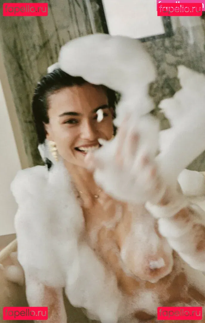 Kelly Gale Onlyfans Photo Gallery 