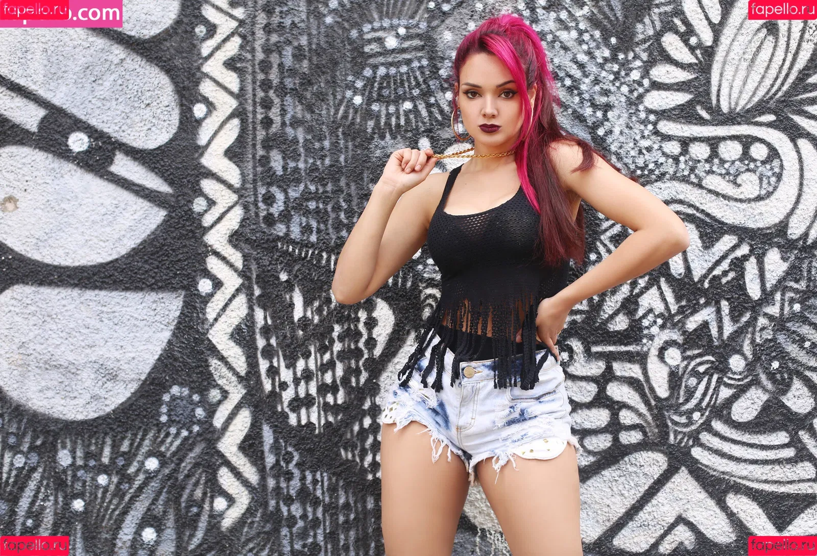Julia Paes Onlyfans Photo Gallery 