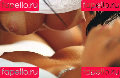 Julia Paes Onlyfans Photo Gallery 