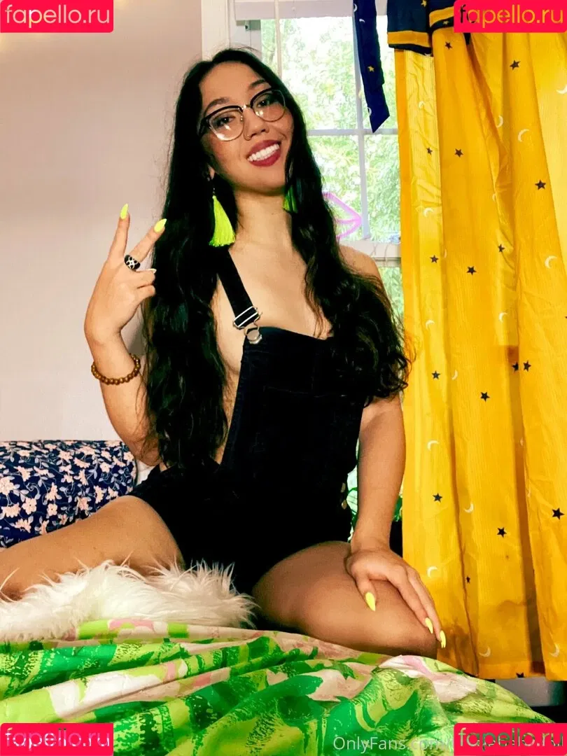 tomiebabydoll Onlyfans Photo Gallery 