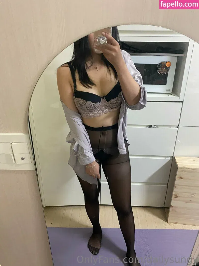 dailysungy Onlyfans Photo Gallery 