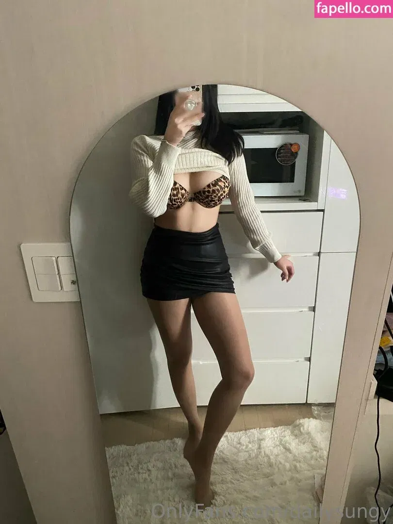 dailysungy Onlyfans Photo Gallery 