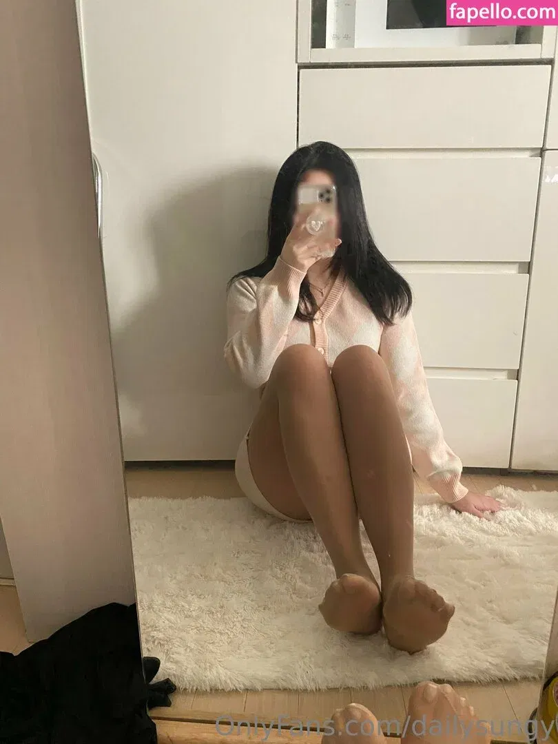 dailysungy Onlyfans Photo Gallery 