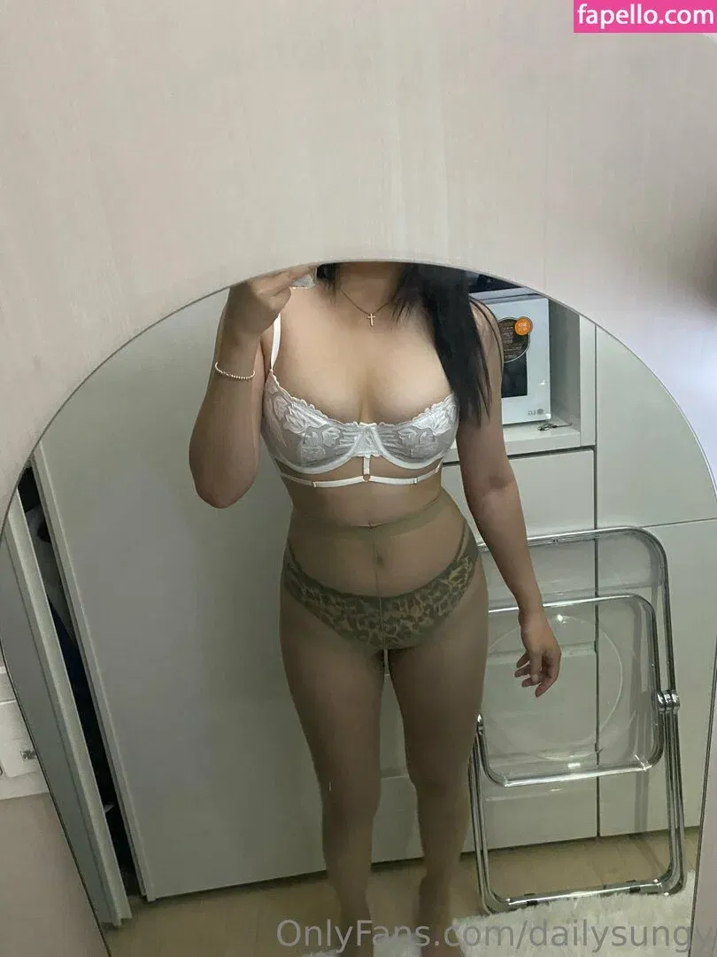 dailysungy Onlyfans Photo Gallery 