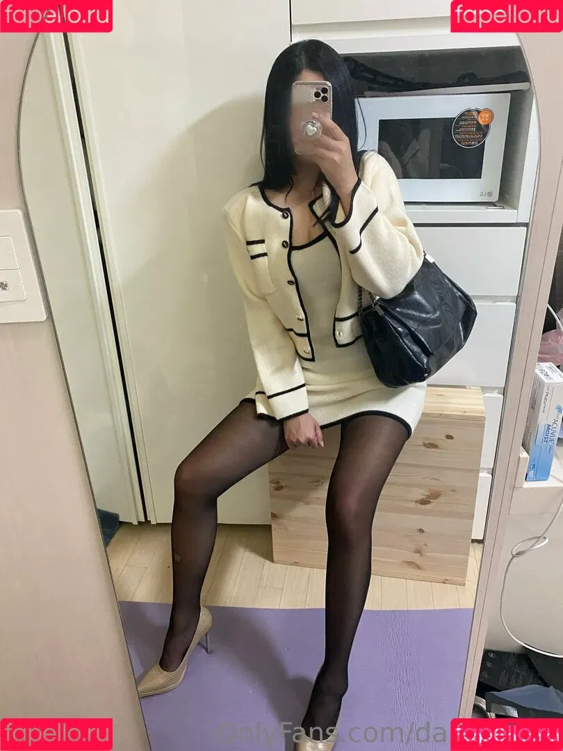 dailysungy Onlyfans Photo Gallery 