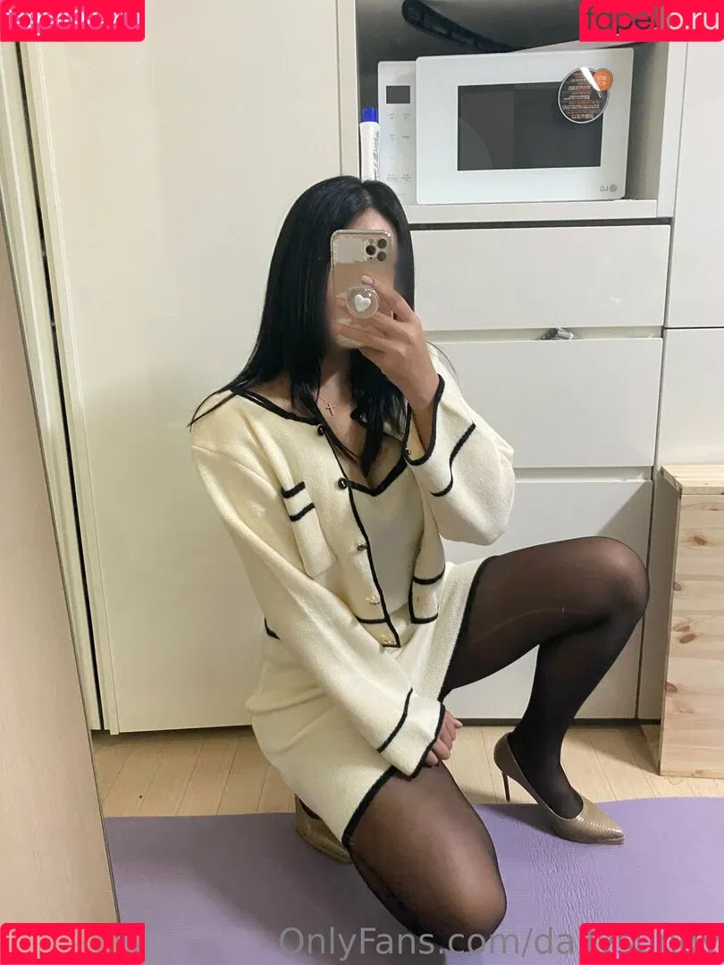 dailysungy Onlyfans Photo Gallery 