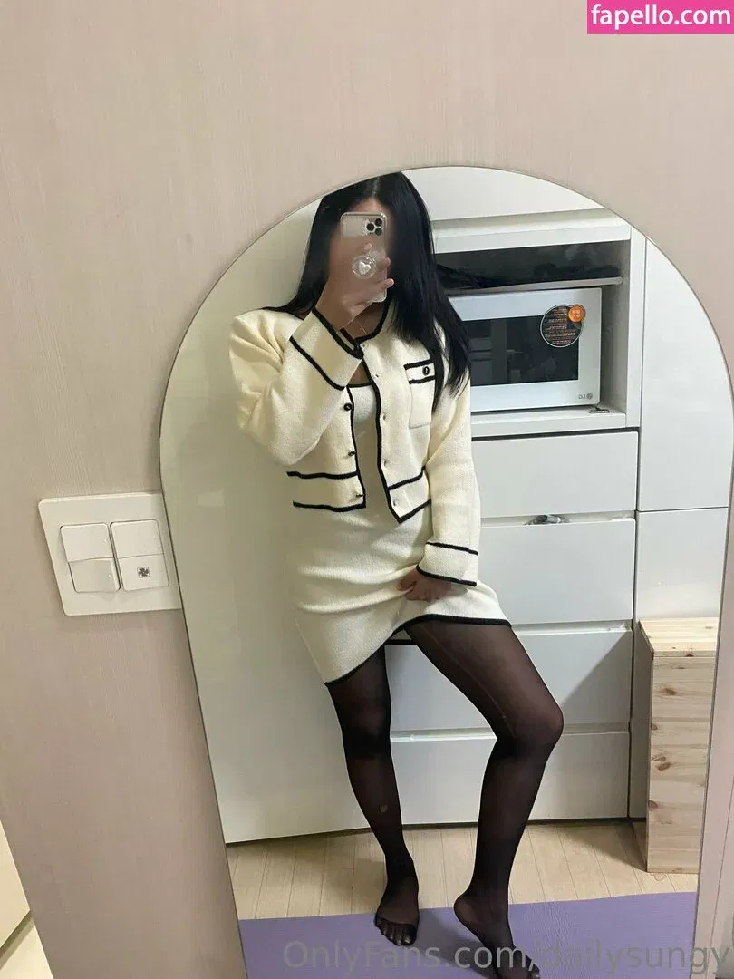 dailysungy Onlyfans Photo Gallery 