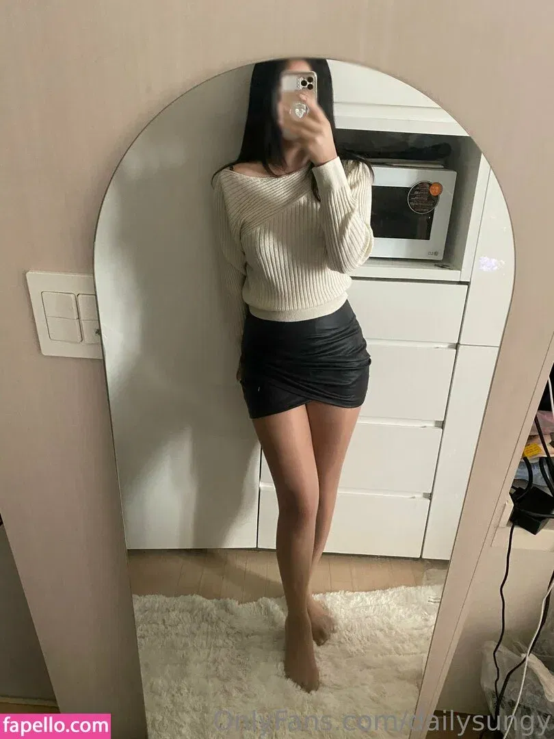 dailysungy Onlyfans Photo Gallery 