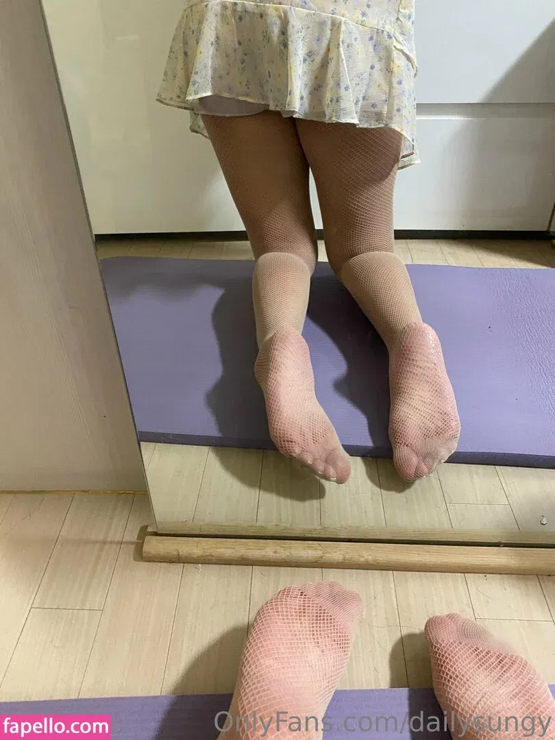 dailysungy Onlyfans Photo Gallery 