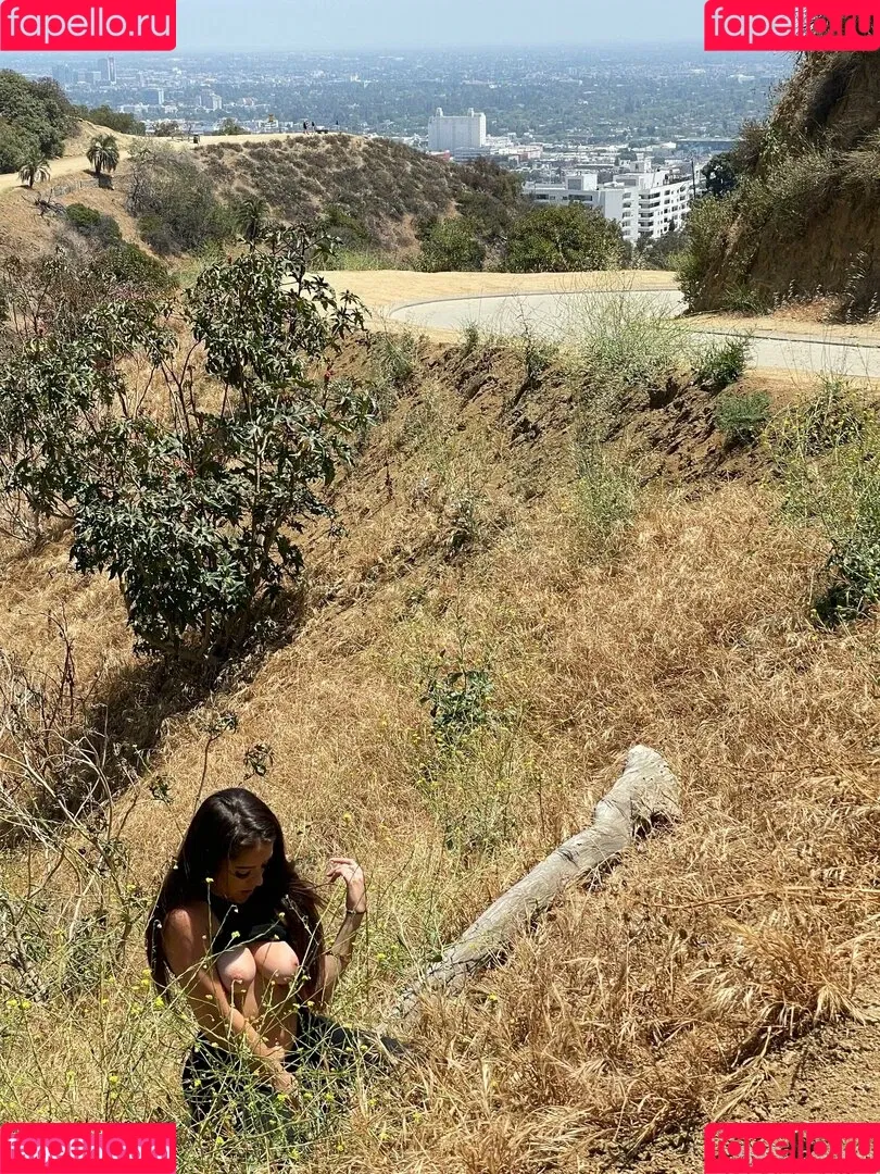 bellabalaxo Onlyfans Photo Gallery 