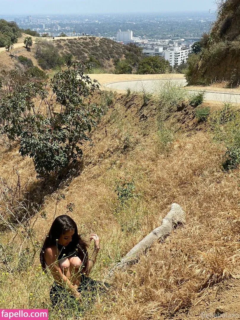 bellabalaxo Onlyfans Photo Gallery 