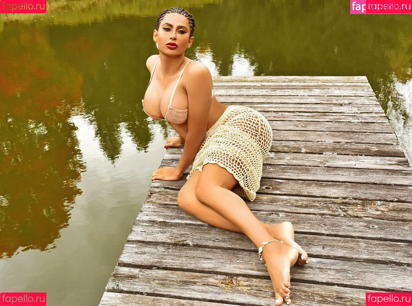 Amelia Maltepe Onlyfans Photo Gallery 