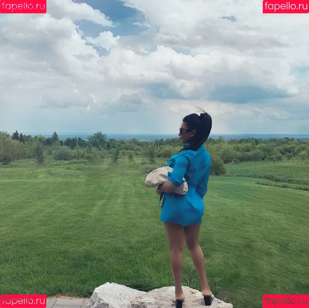 Amelia Maltepe Onlyfans Photo Gallery 