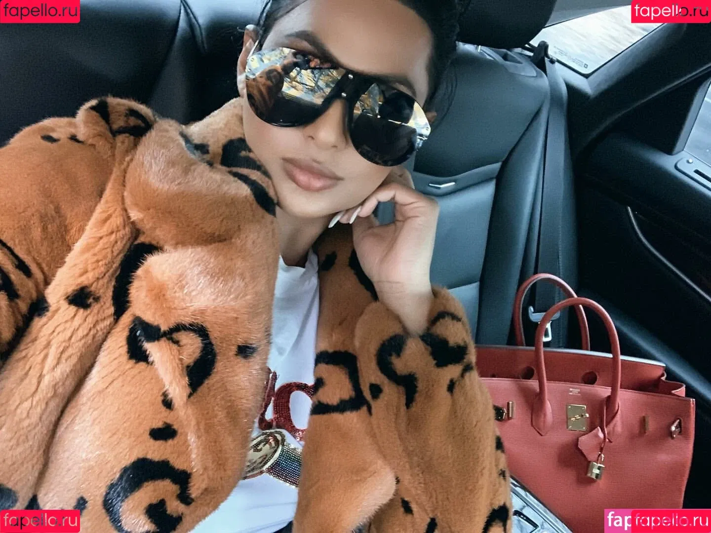Amelia Maltepe Onlyfans Photo Gallery 