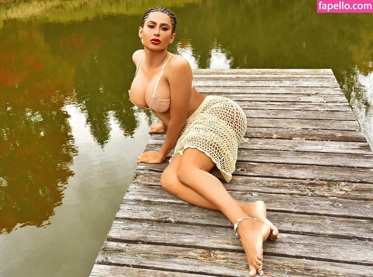 Amelia Maltepe Onlyfans Photo Gallery 