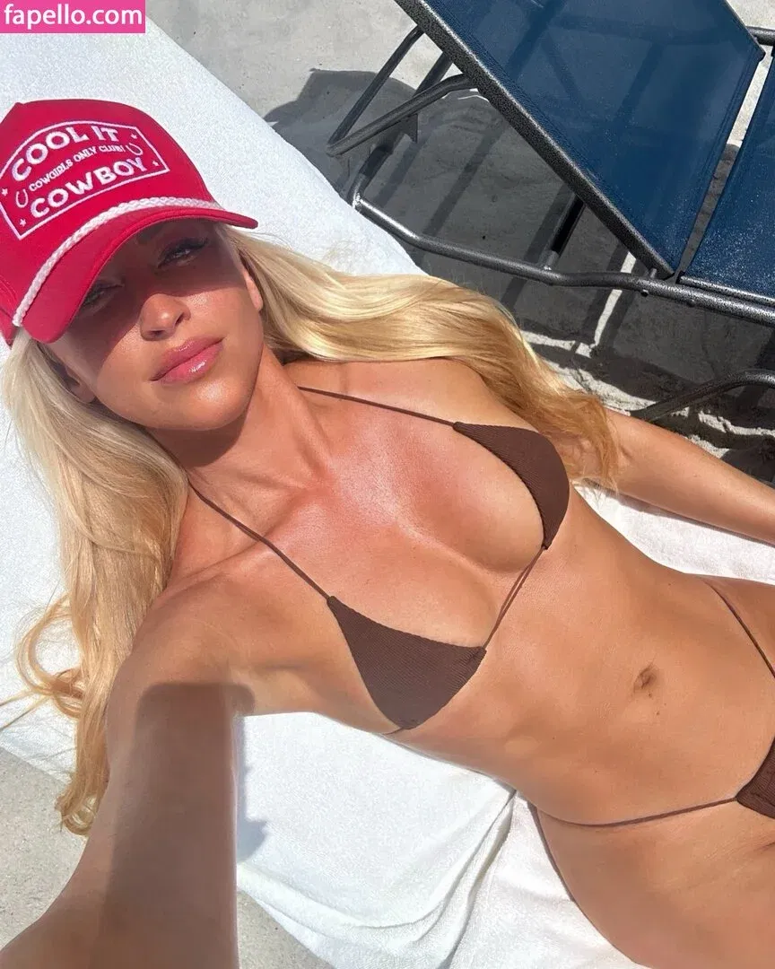 Danielle Moinet Onlyfans Photo Gallery 