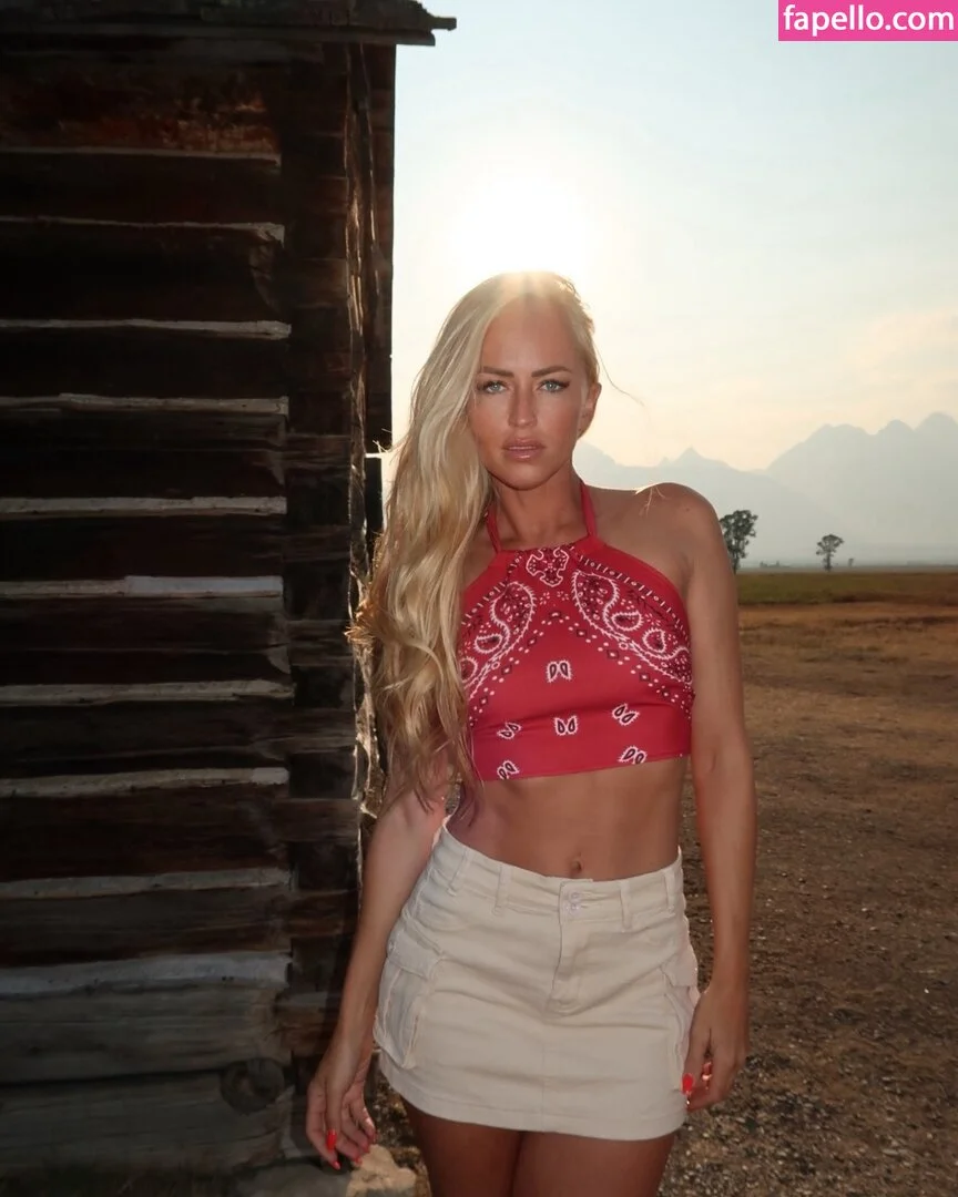 Danielle Moinet Onlyfans Photo Gallery 