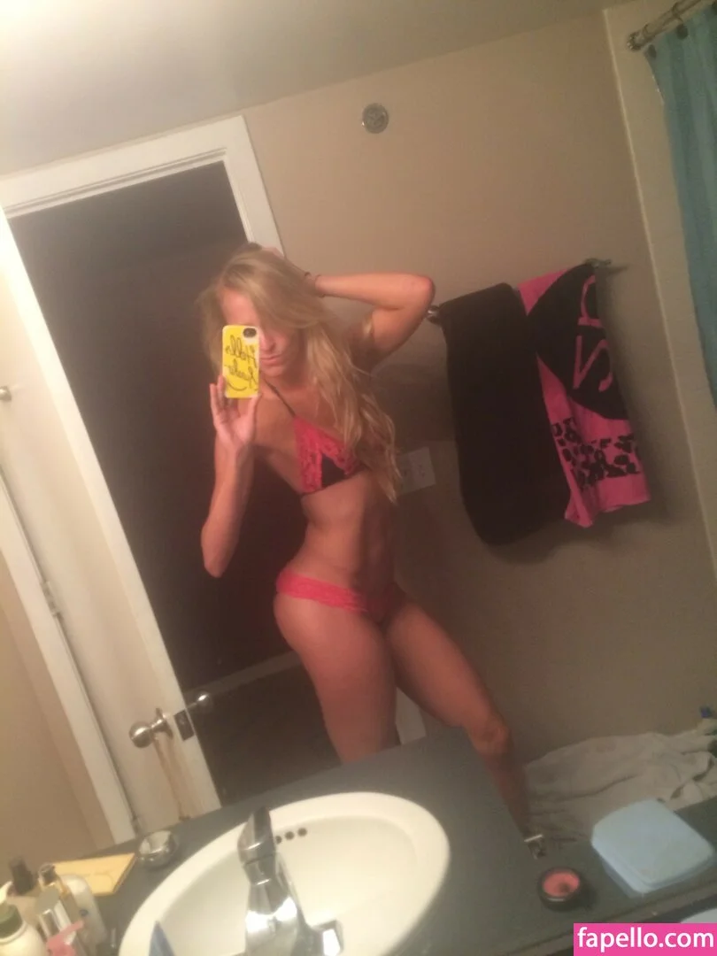 Danielle Moinet Onlyfans Photo Gallery 