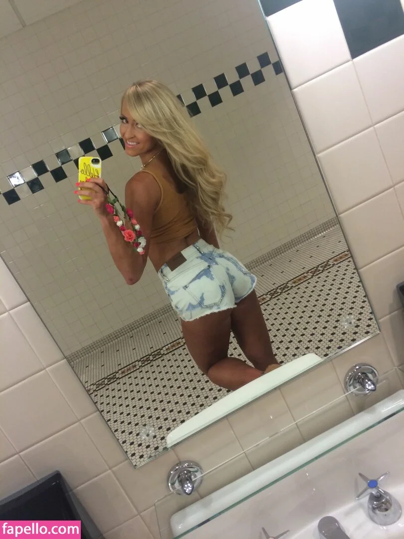 Danielle Moinet Onlyfans Photo Gallery 