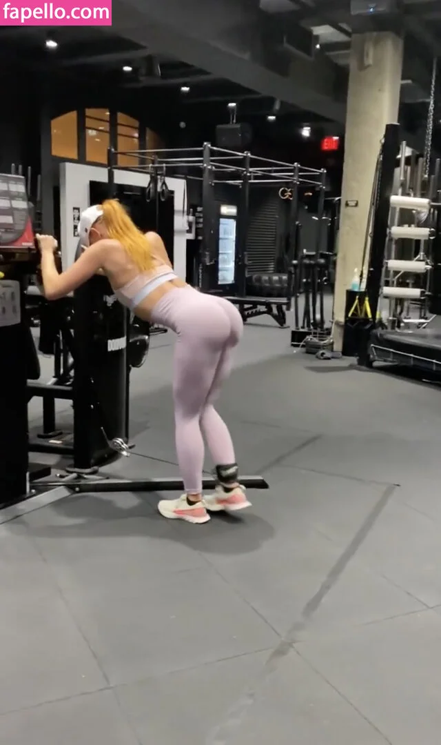 Danielle Moinet Onlyfans Photo Gallery 