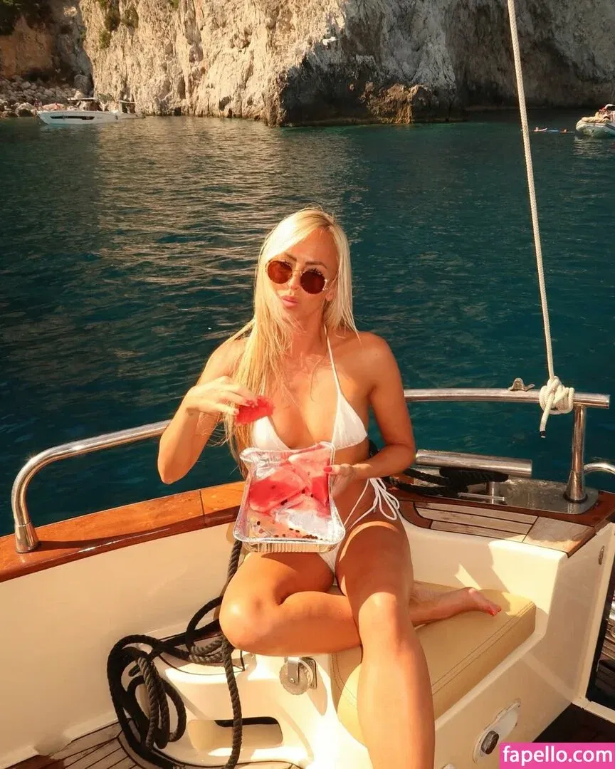 Danielle Moinet Onlyfans Photo Gallery 